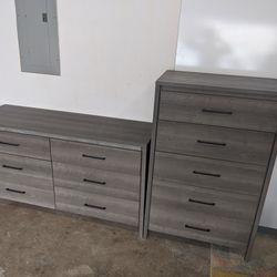 South shore gravity dresser set, five and six drawers
