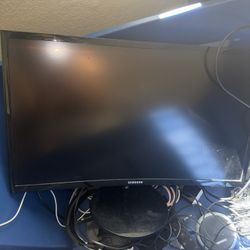 Computer Monitor & Headphones 