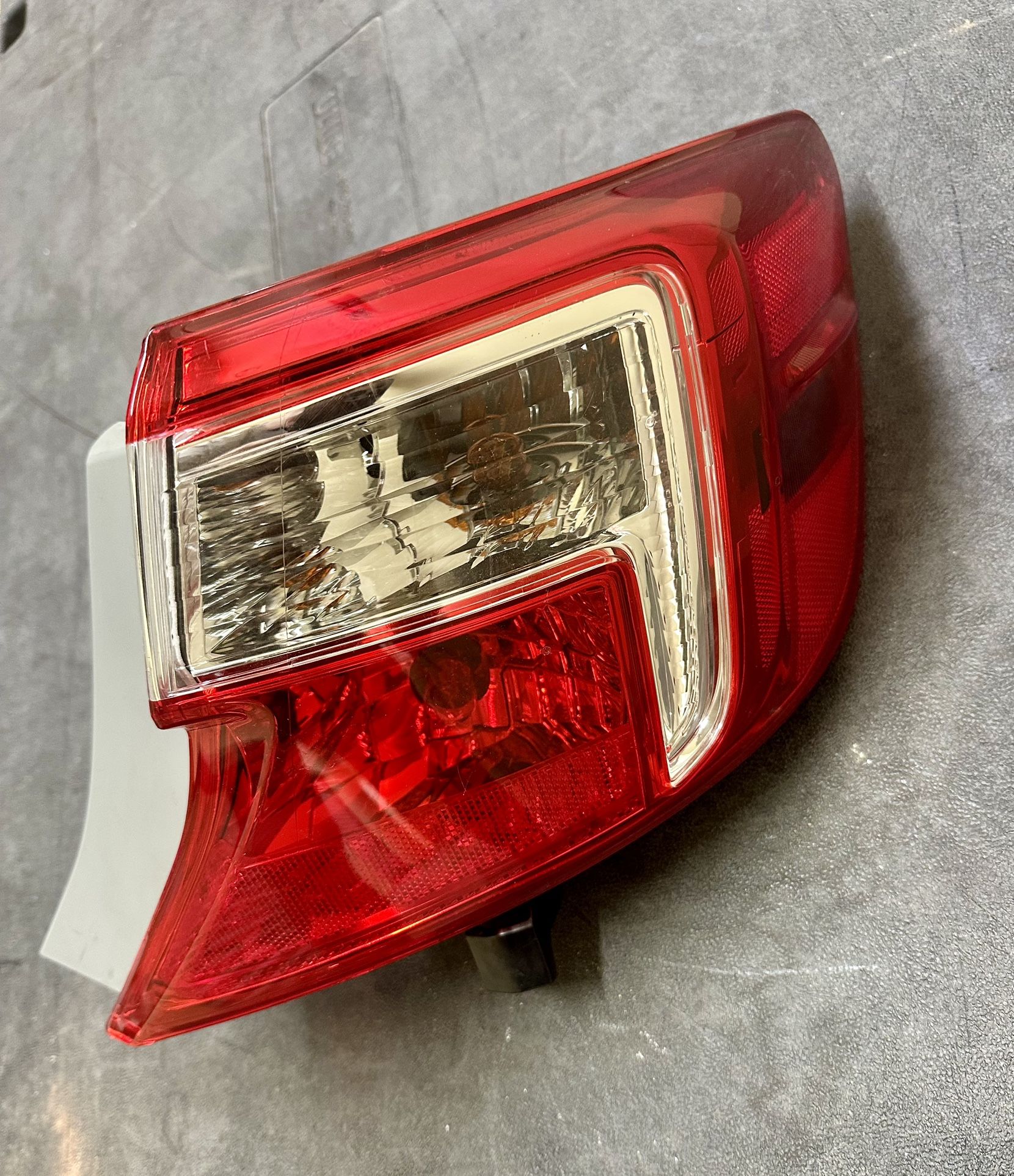 Rear Tail Light For 2012-2014 Toyota Camry