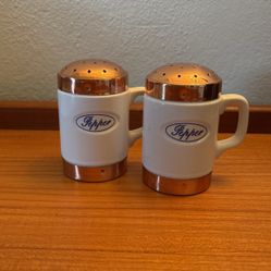Salt And Paper Shaker 