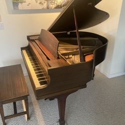 Howard Baby Grand