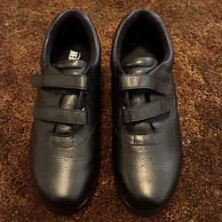Velcro Shoes  - Size 10 Wide (NEW)