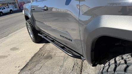 Toyota Tacoma rock sliders Offroad protection bolt on and weld on options 4runner gx470 sequoia tundra Silverado