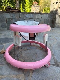 Baby walker on wheels