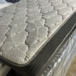 New Queen Mattress 
