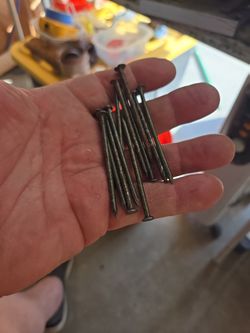 2 1/2" Framing Nails 40 Lb. Bucket