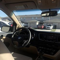 Kia Sedona LX Minivan 4D Black – Automatic – 160K Mile