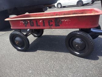 Vintage wagon radio flyer