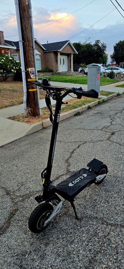Electric Scooter OOTD