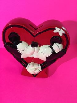 Minnie mousse piggy bank.