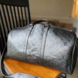 LV Keepall Bandoulière 50