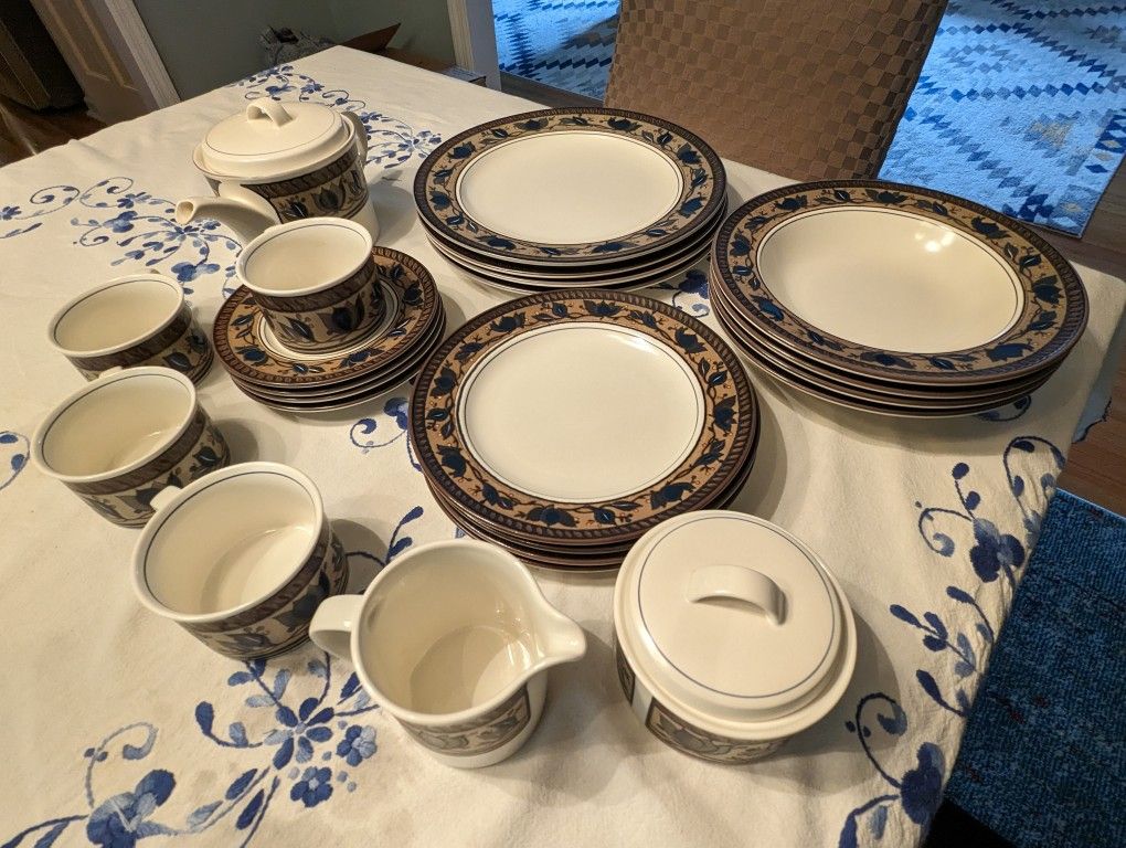 Mikasa Arabella Fine China Set