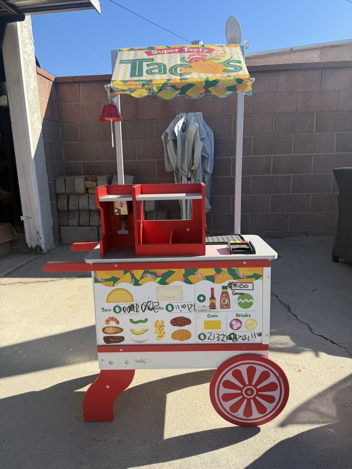 Taco/doughnut Cart