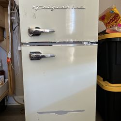 Frigidaire Mini Fridge