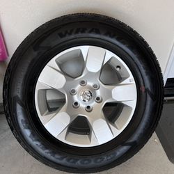 DODGE RAM 1500 HEMI  GOODYEAR TIRES WITH RIMS  275/65/18 6 LUGS