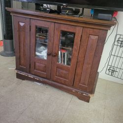 Free!!!! Tv Stand
