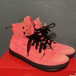 Dr. Martens Hackney Boots