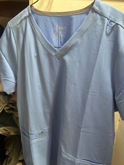 Women’s scrub top size large