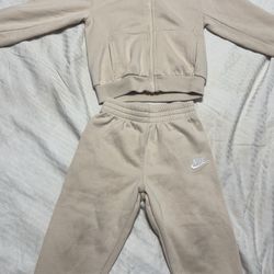 Nike toddler set