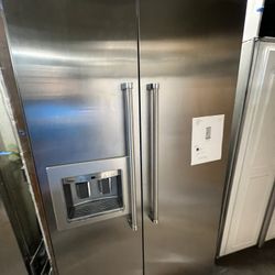 Viking 42” Built In Refrigerator 2019