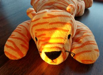 TY Pillow Pal - "purr" orange kitty
