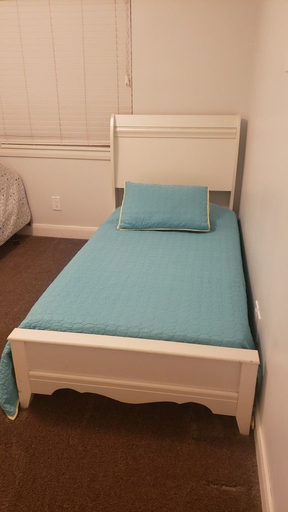 Twin Bed for Sale in Gilbert, AZ OfferUp