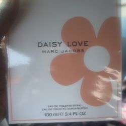 Daisy Love Marc Jacob’s 