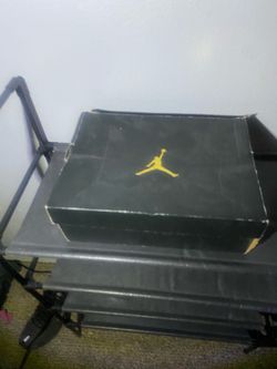 Jordans size 7 US