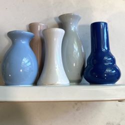 So Cute - Multi 5 Ceramic Bud Vases on Connected on White Base - Blue Gray Pink and White   Very Sturdy / Weight 