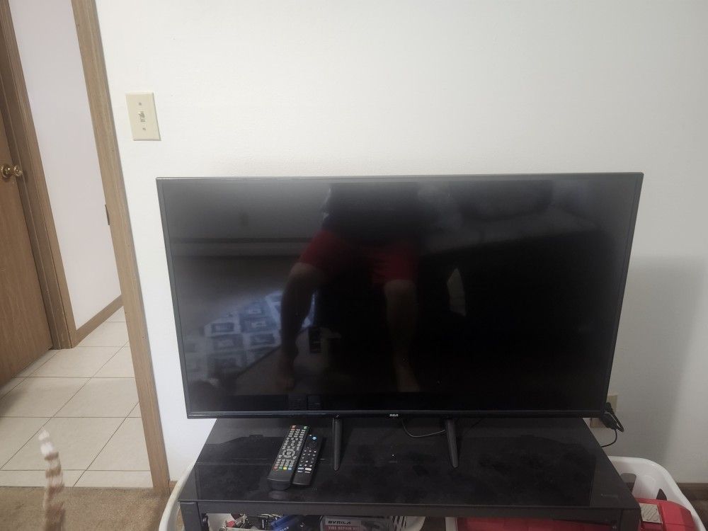 40" rca tv, With brand new Amazon 4k Fire stick. Both remotes included