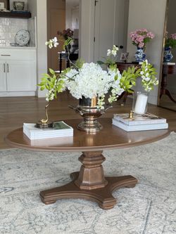 Vintage Henredon Oval Pedestal Coffee Table