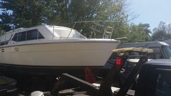 1979 trojan tri cabin 36ft boat