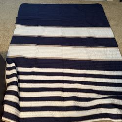 Twin Bed Quilt And Pillow Case 