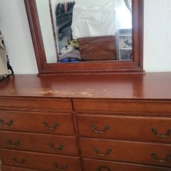 Dresser With  Mirror