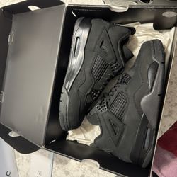 JORDAN 4 BLACK CAT SIZE 8.5