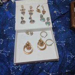 7 Eearings 