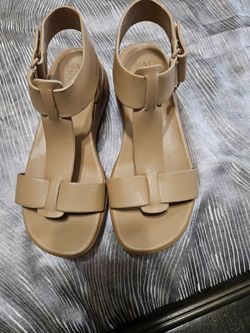 Naturalizer Sandals
