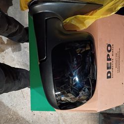 2001 GMC Yukon Driver Side Mirror 
