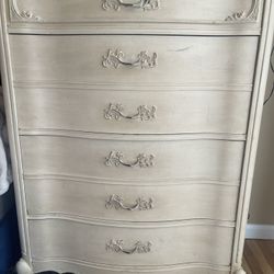 ream Dresser