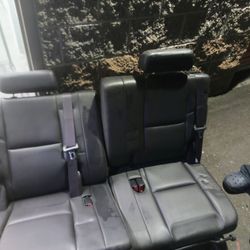07-14  Yukon Denali GMC Cadillac Escalade Chevy Third Row Seats Black Leather