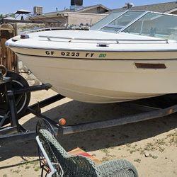 1994 Caravelle Boat W/trailer