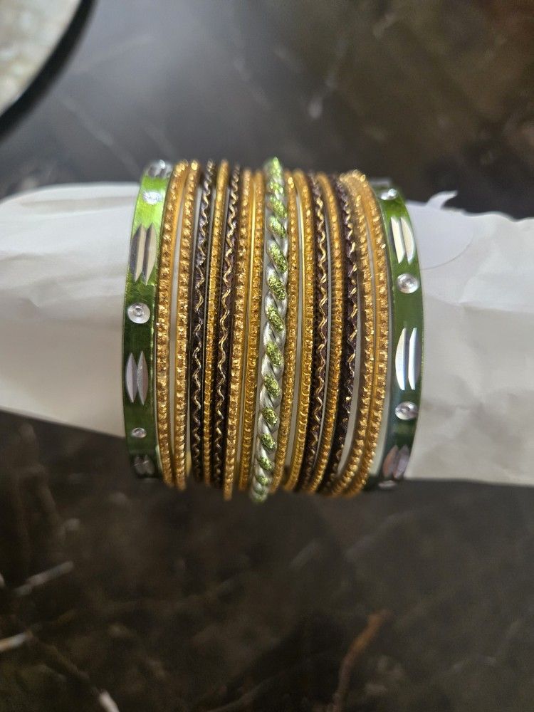 New Set Of 17 Thick & Thin Olive Green, Black & Gold Glitter Metal Bangles