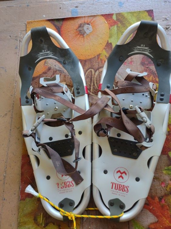 TUBBS Adventure 21" Snowshoes Hiking Trekking