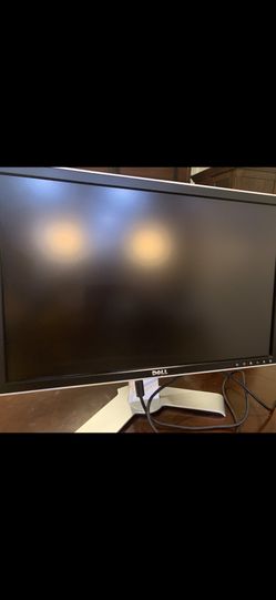 DELL 2407WFPb 24 f/p Wide Screen black & silver monitor