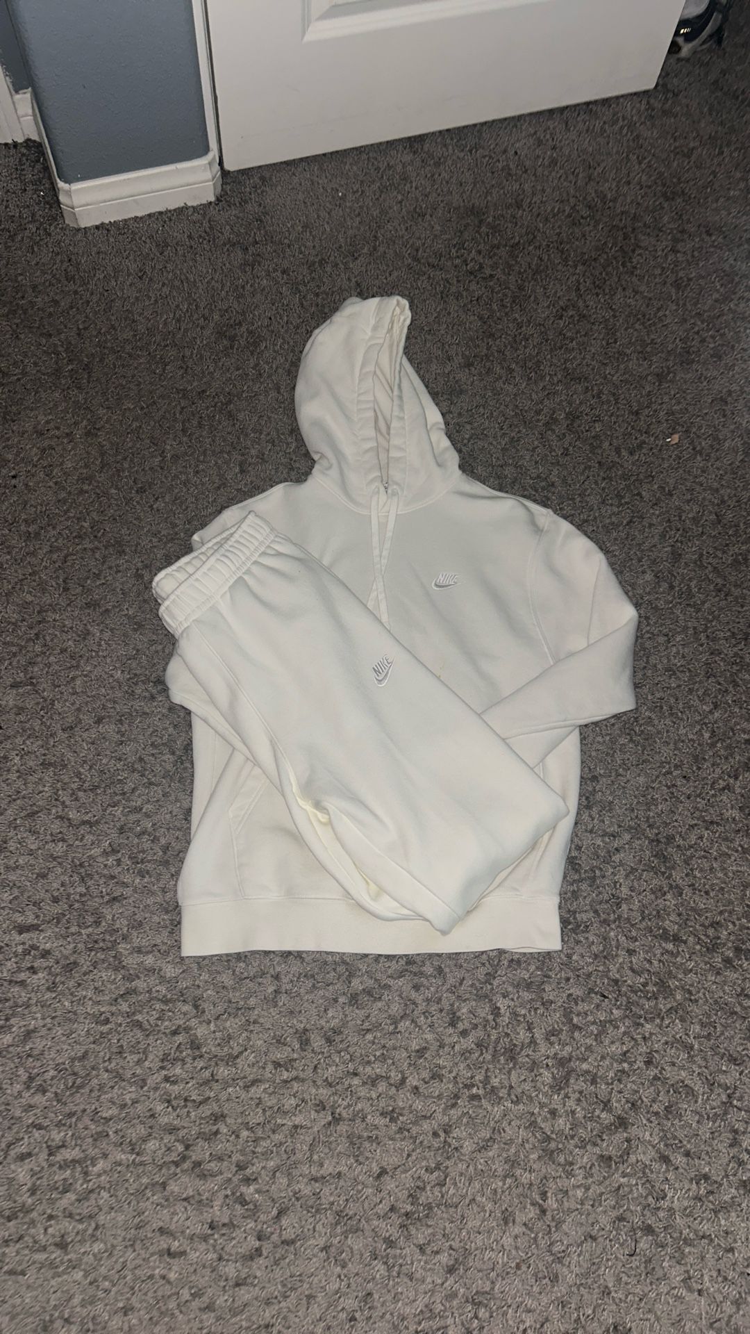 Full White Nike Sweatsuit Size M