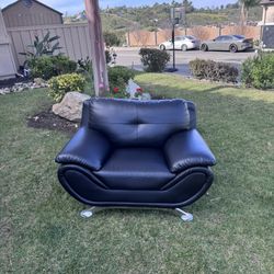 Very Good Condition Leather Chair