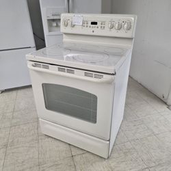 GE 30" Ivory Electric Range $185 Clean, Excellent Condition with 90 Day Warranty