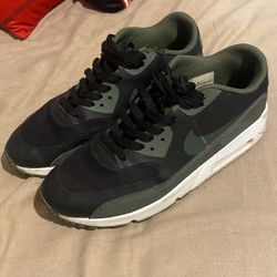 Black And Green Air Maxes