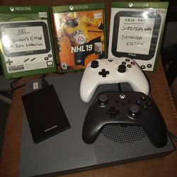 Xbox One S, 2 Controllers And 4 Games And 500gb External.