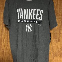 Yankees Fanatic Tee